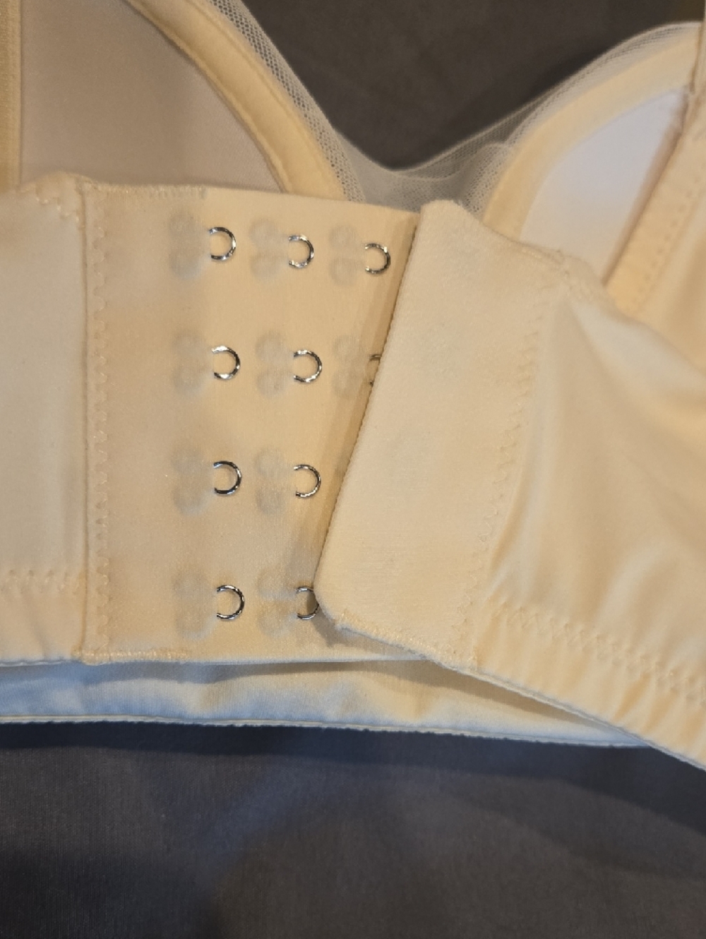 BRAND NEW Smooth Lace-Trim Bra - Picture 7 of 7